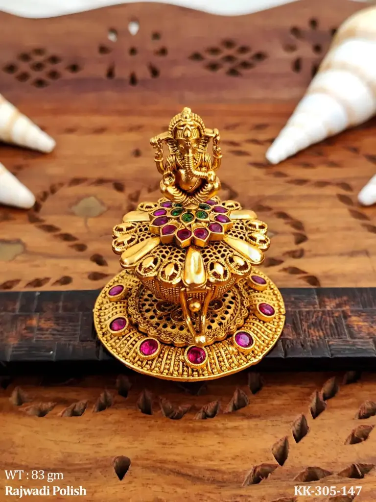 Rajwadi Polish Sindoor – Regal Tradition with a Touch of Royalty 